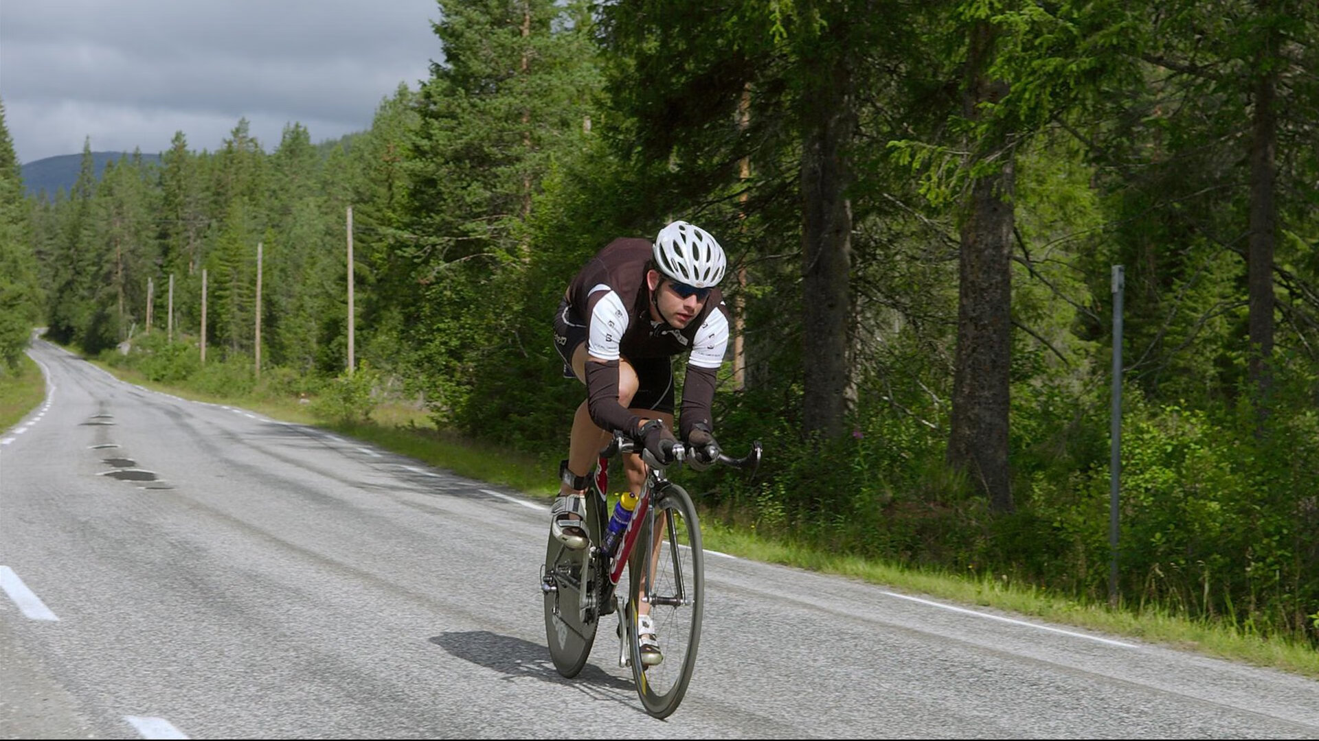 亚布力滑雪旅游度假区2025-2026雪季旅游产品暨招商信息交流会举办,亚布力滑雪场宣传片